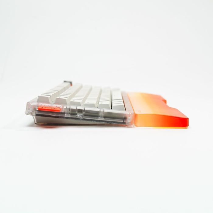 Press Play Essential Acrylic Wrist