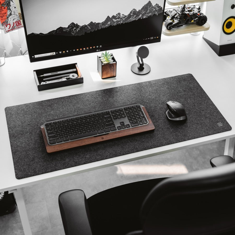 easee Wool Felt Deskmat