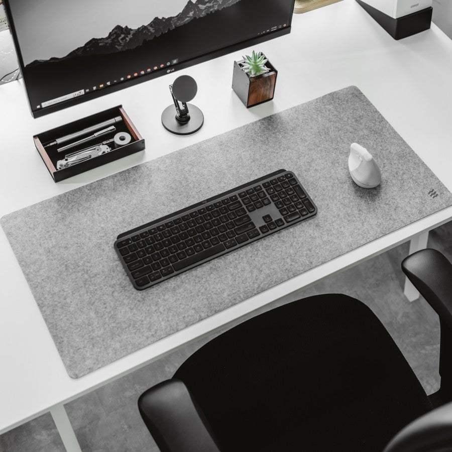 easee Wool Felt Deskmat